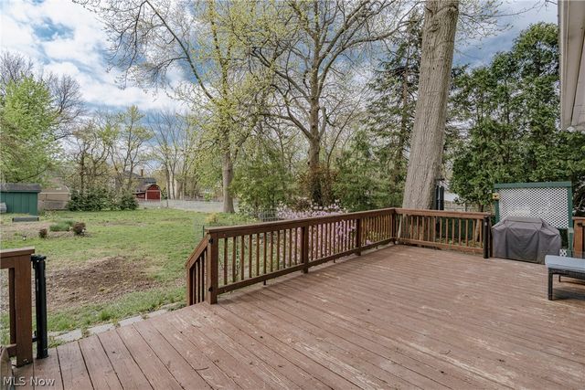 5268 Edenhurst Road, Lyndhurst, OH 44124