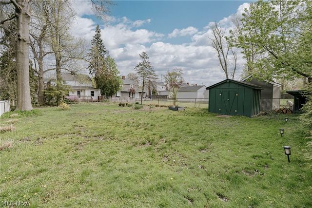 5268 Edenhurst Road, Lyndhurst, OH 44124