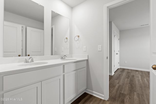 612 S Squires Run Lane, Richlands, NC 28574