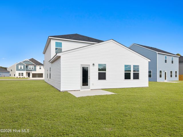 612 S Squires Run Lane, Richlands, NC 28574