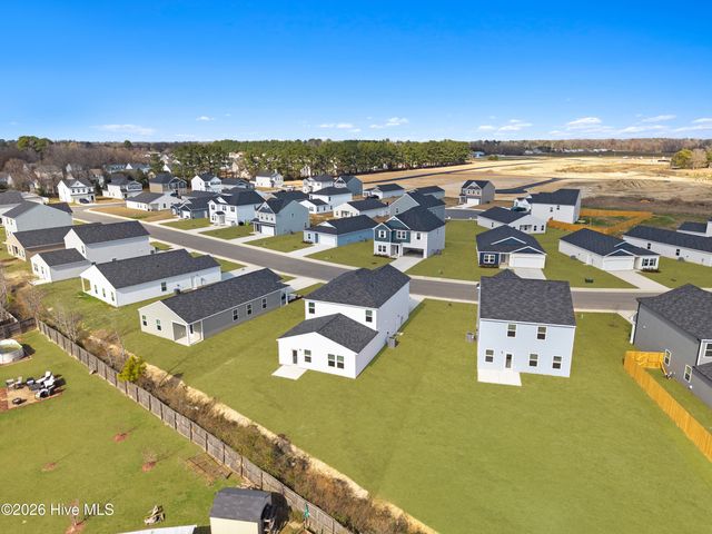 612 S Squires Run Lane, Richlands, NC 28574