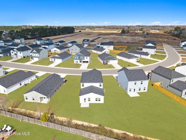 612 S Squires Run Lane, Richlands, NC 28574