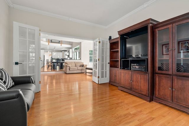 3 Cardinal Dr, Westwood, MA 02090