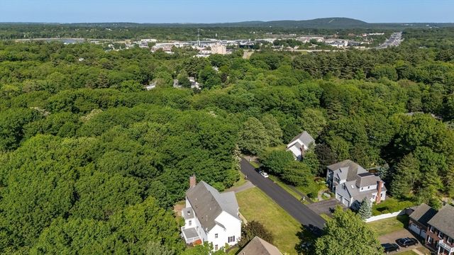 3 Cardinal Dr, Westwood, MA 02090