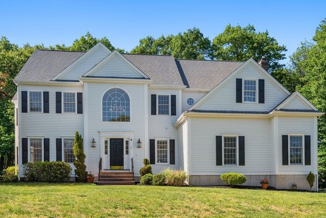3 Cardinal Dr, Westwood, MA 02090