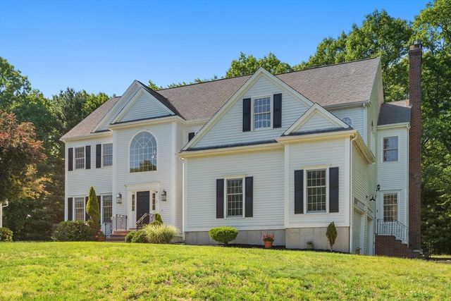 3 Cardinal Dr, Westwood, MA 02090
