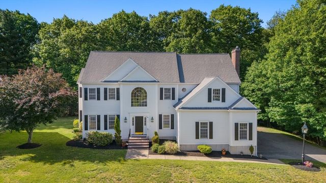 3 Cardinal Dr, Westwood, MA 02090