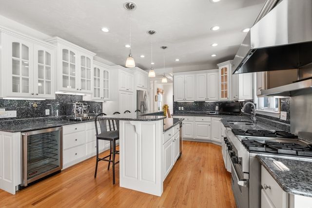 3 Cardinal Dr, Westwood, MA 02090