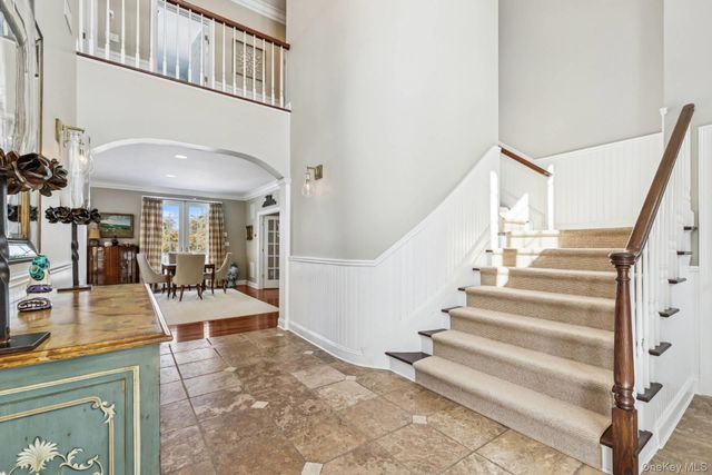 23 Meadow Lane, Westhampton Beach, NY 11978