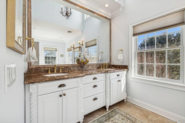 23 Meadow Lane, Westhampton Beach, NY 11978