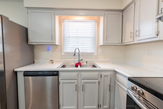 817 Hickory Hill Drive, Nicholasville, KY 40356