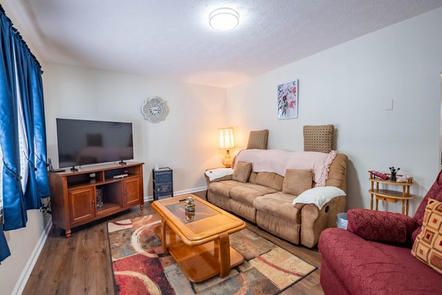 817 Hickory Hill Drive, Nicholasville, KY 40356