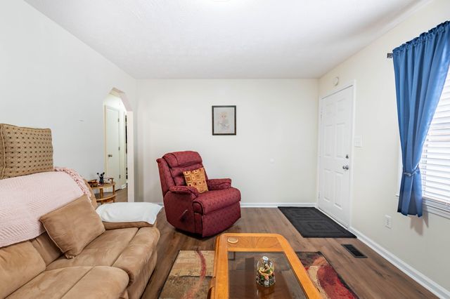 817 Hickory Hill Drive, Nicholasville, KY 40356