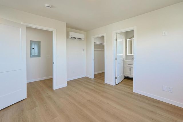 5740 Midwick St, San Diego, CA 92139
