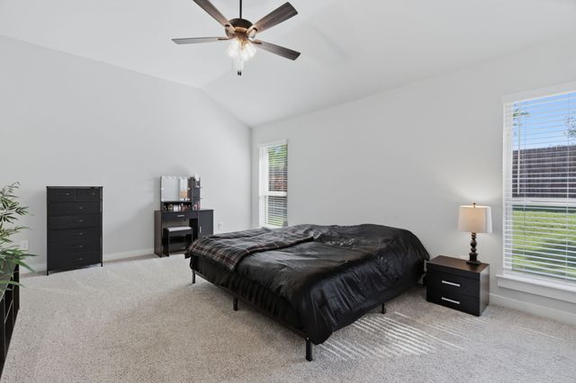 1106 Holly Street, Cleburne, TX 76033