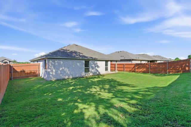 1106 Holly Street, Cleburne, TX 76033