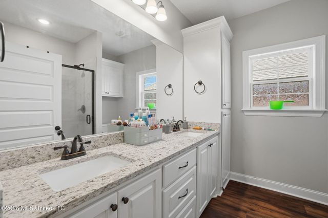 60 N Barnes Field Drive, Hattiesburg, MS 39402