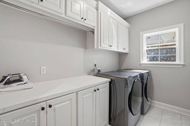 60 N Barnes Field Drive, Hattiesburg, MS 39402
