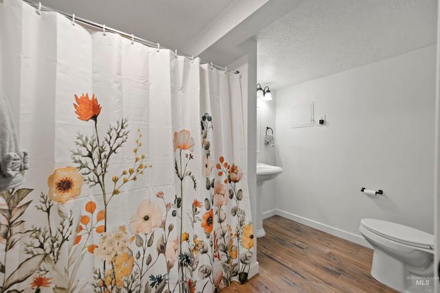 7816 E Victory Road, Nampa, ID 83687