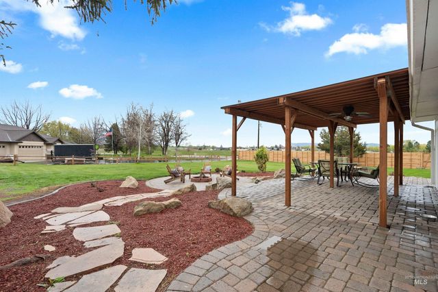 7816 E Victory Road, Nampa, ID 83687