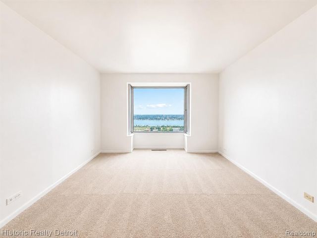 1300 E Lafayette 2102, Detroit, MI 48207