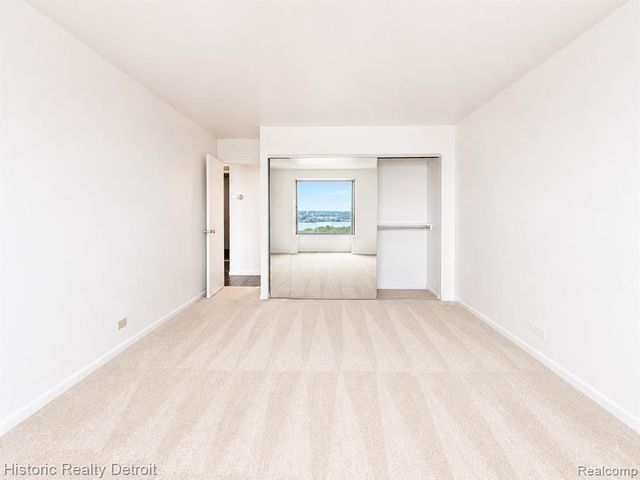 1300 E Lafayette 2102, Detroit, MI 48207