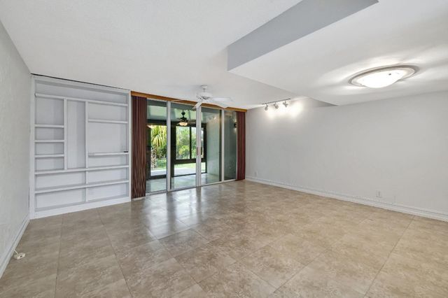 2017 N Dixie Highway, Wilton Manors, FL 33305