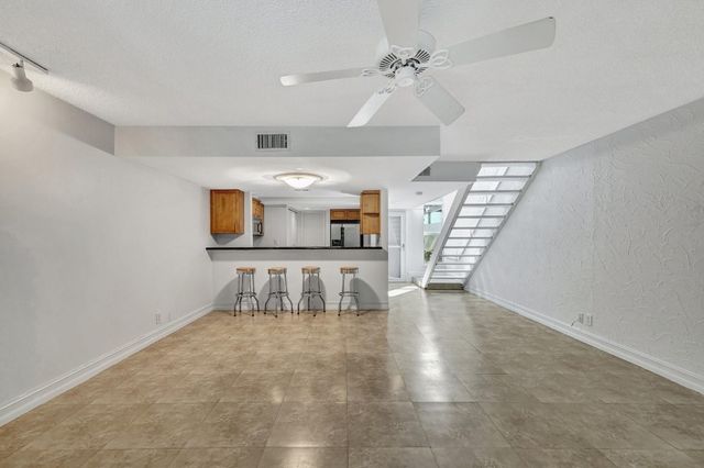 2017 N Dixie Highway, Wilton Manors, FL 33305