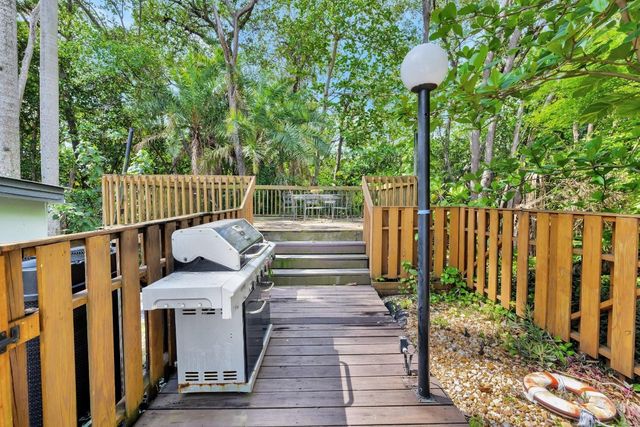 2017 N Dixie Highway, Wilton Manors, FL 33305