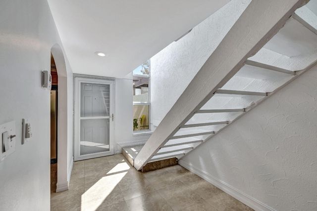 2017 N Dixie Highway, Wilton Manors, FL 33305