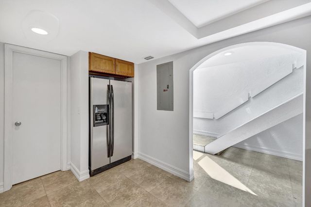 2017 N Dixie Highway, Wilton Manors, FL 33305