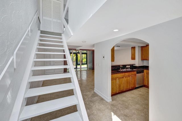 2017 N Dixie Highway, Wilton Manors, FL 33305