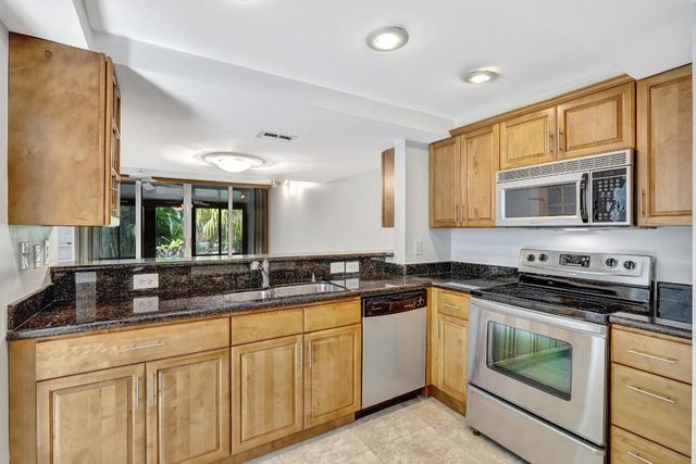 2017 N Dixie Highway, Wilton Manors, FL 33305