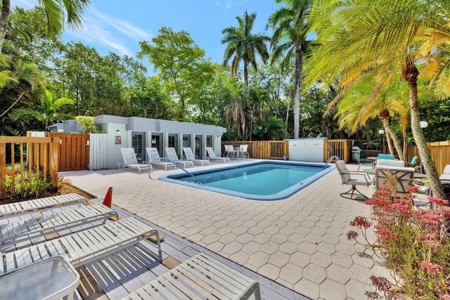 2017 N Dixie Highway, Wilton Manors, FL 33305