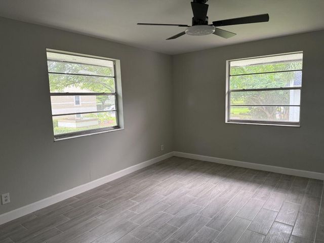 2810 Riverside Drive 201-4, Coral Springs, FL 33065