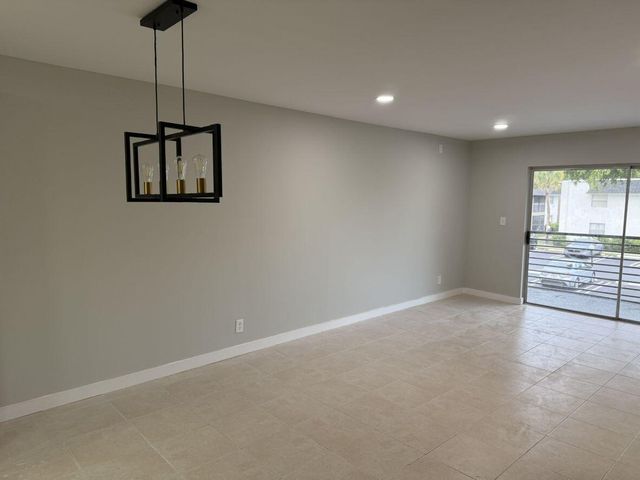2810 Riverside Drive 201-4, Coral Springs, FL 33065