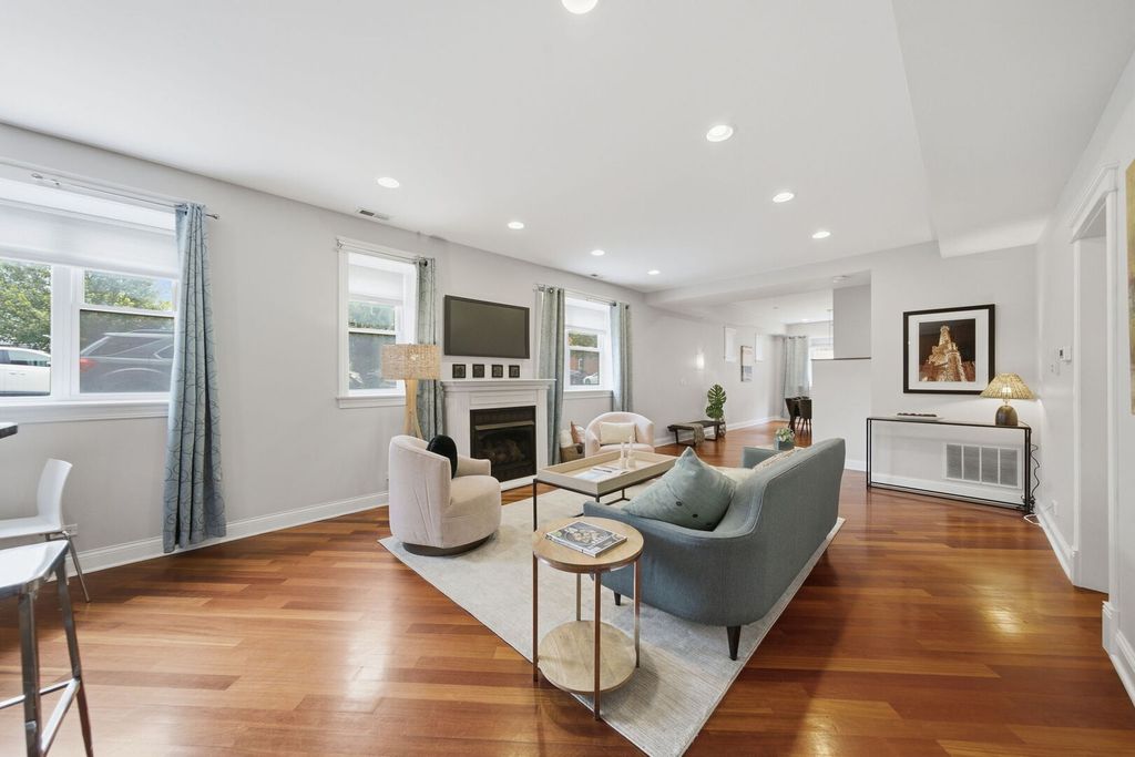 2700 W CORTLAND Avenue G, Chicago, IL 60647 — photo 4