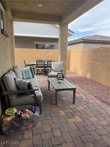 815 Eaton Falls Street, Henderson, NV 89011