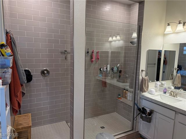 815 Eaton Falls Street, Henderson, NV 89011