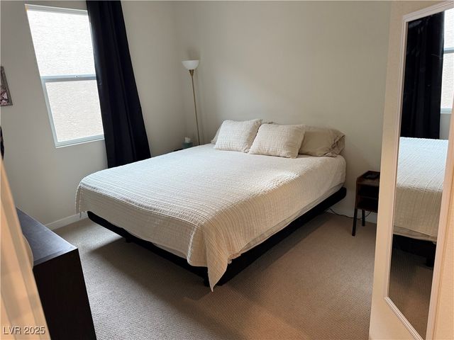 815 Eaton Falls Street, Henderson, NV 89011