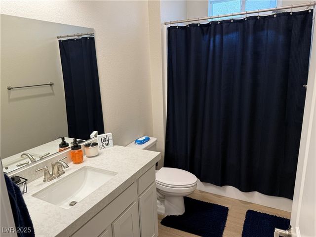 815 Eaton Falls Street, Henderson, NV 89011