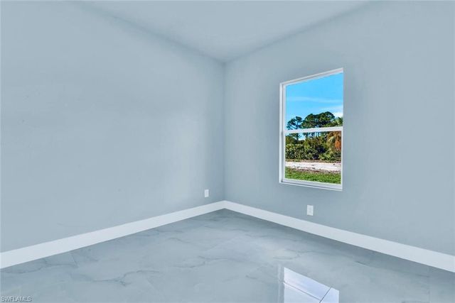 733 Cadis ST E, Lehigh Acres, FL 33974