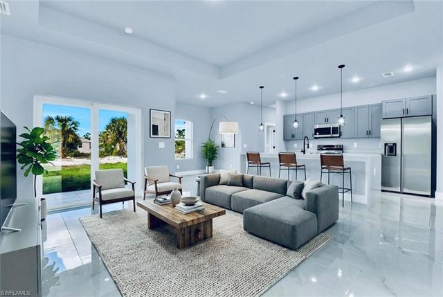 733 Cadis ST E, Lehigh Acres, FL 33974