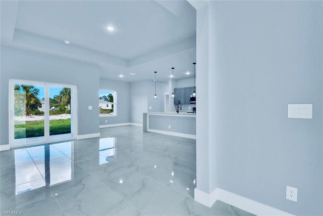 733 Cadis ST E, Lehigh Acres, FL 33974