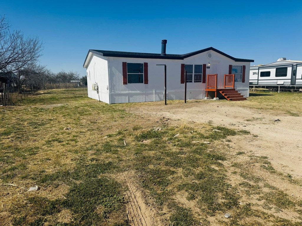 Image 3 of property listing at 10324 Front St, San Angelo, TX 76901