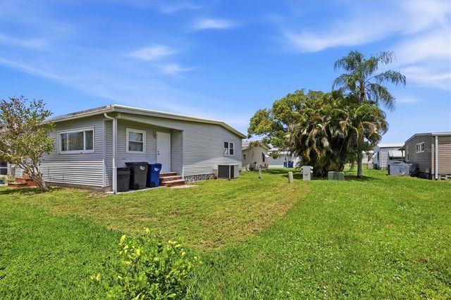 6710 36TH AVENUE E 22, Palmetto, FL 34221