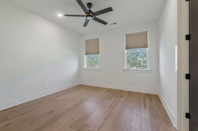 560 Highcrest Dr, Nashville, TN 37211