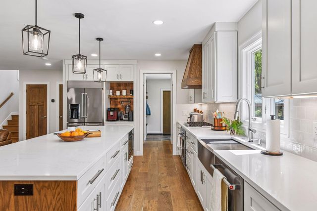 3374 Library Lane, Saint Louis Park, MN 55426