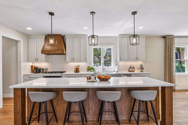 3374 Library Lane, Saint Louis Park, MN 55426