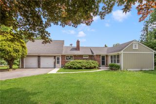 634 Black Point Lane, Portsmouth, RI 02871